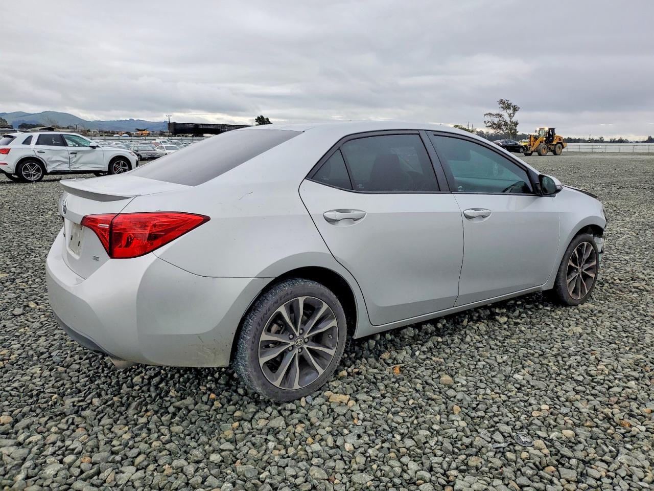 2017 TOYOTA COROLLA SE photo 5