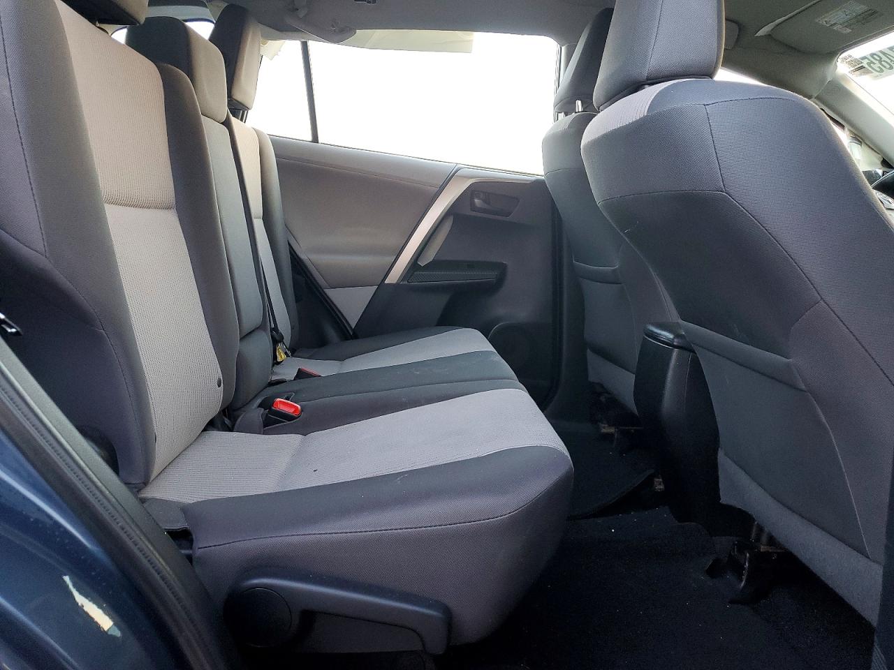 2013 TOYOTA RAV4 LE photo 11