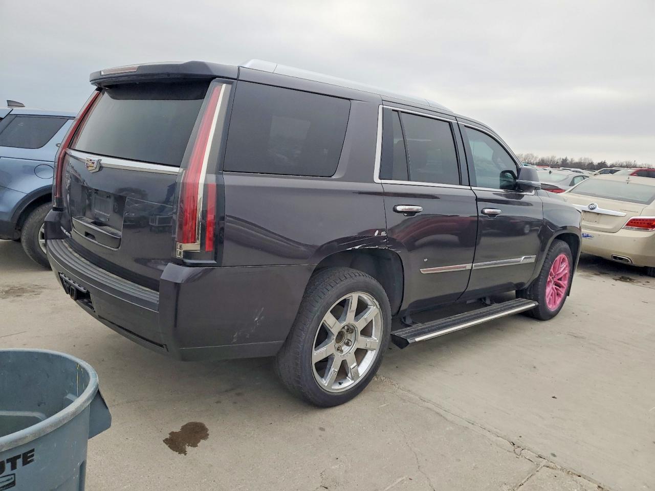 2016 CADILLAC ESCALADE PREMIUM photo 3