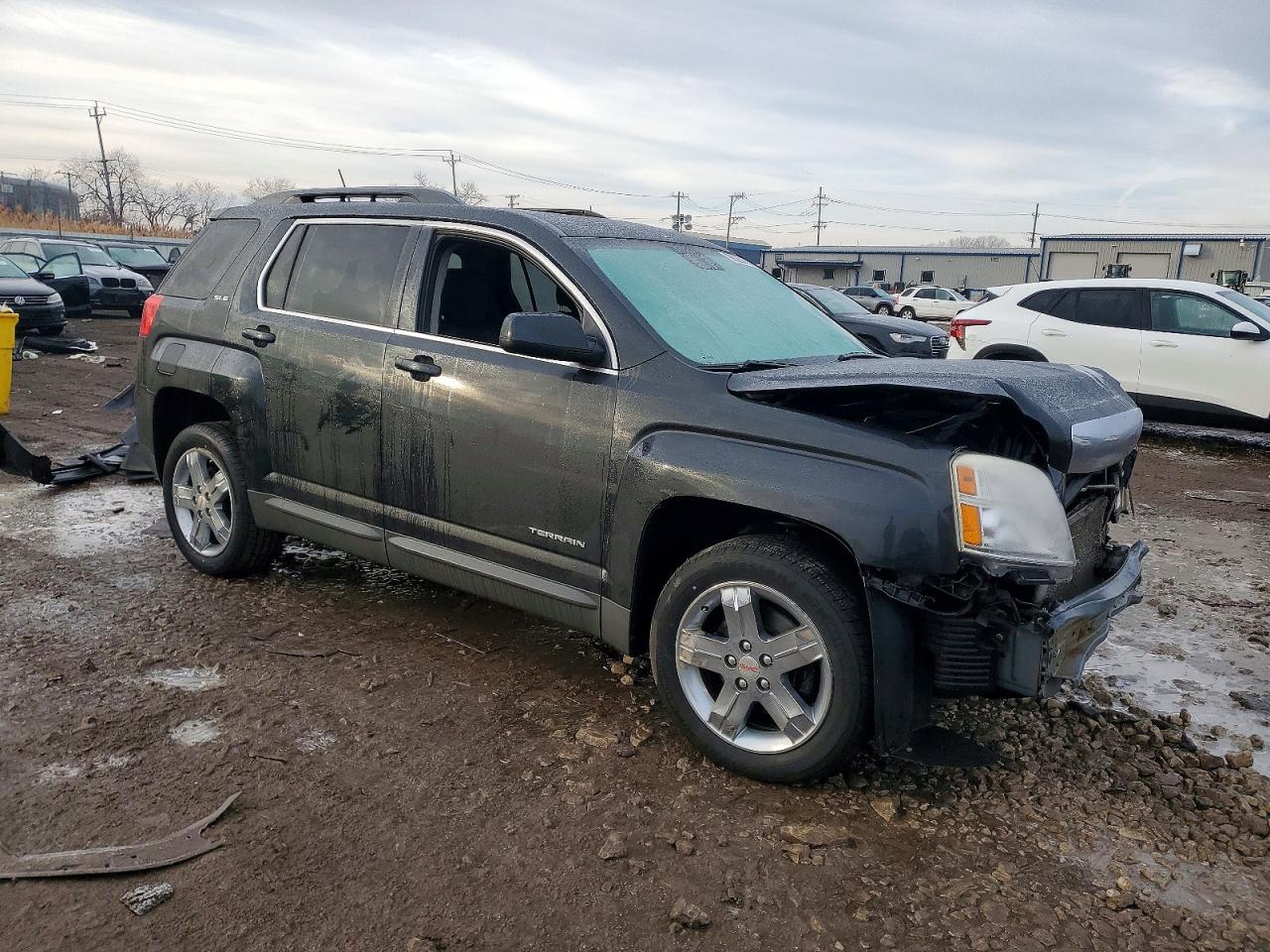 2013 GMC TERRAIN SLE photo 4