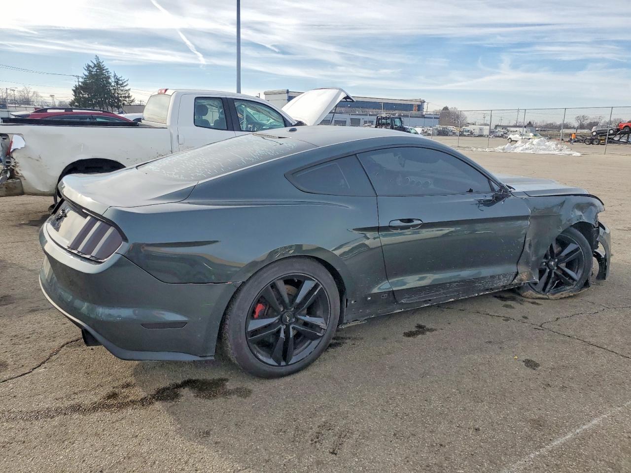 2015 FORD MUSTANG photo 5