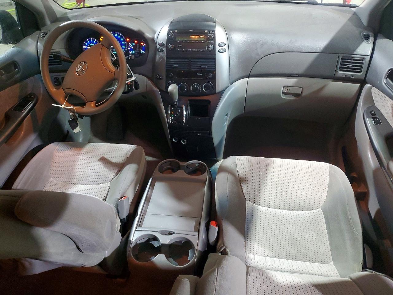 2008 TOYOTA SIENNA LE 7-PASSENGER photo 15
