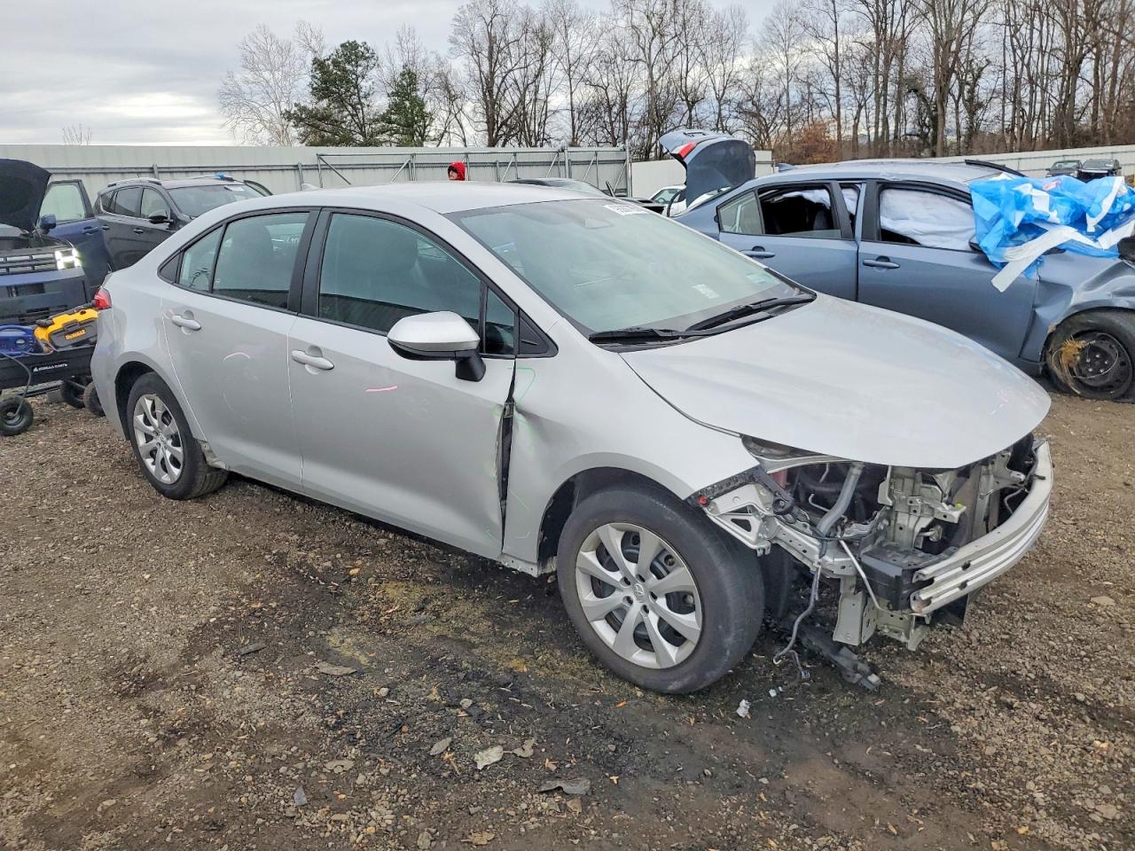 2023 TOYOTA COROLLA LE photo 4