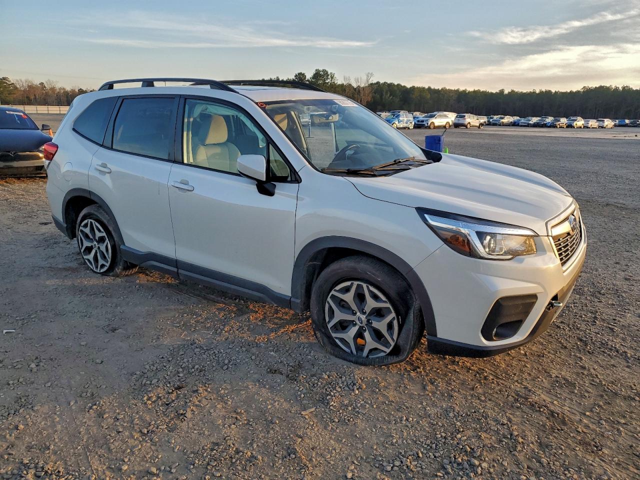 2020 SUBARU FORESTER PREMIUM photo 4