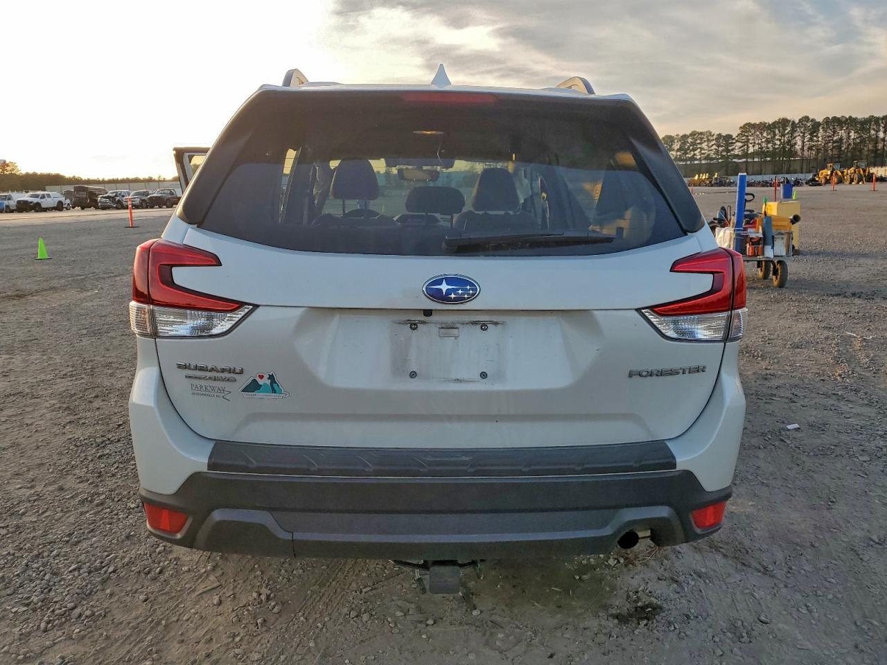 2020 SUBARU FORESTER PREMIUM photo 6