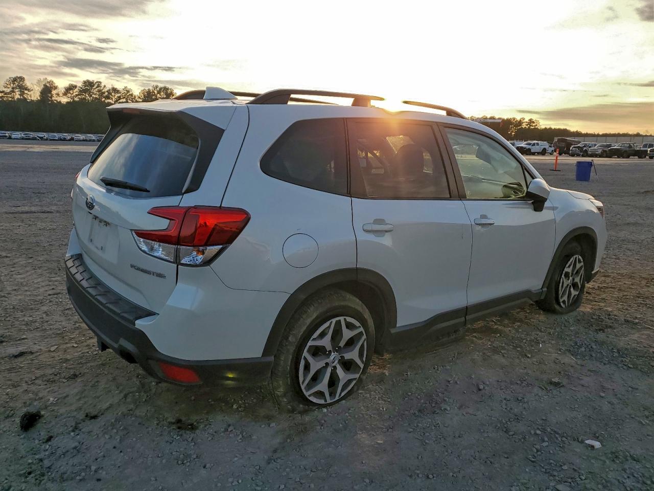 2020 SUBARU FORESTER PREMIUM photo 3