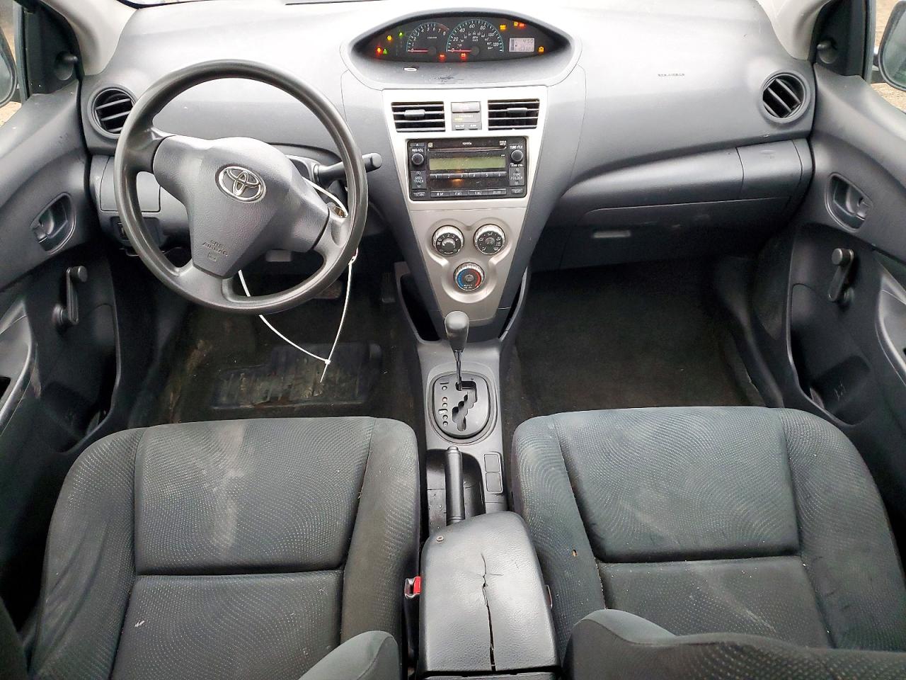 2009 TOYOTA YARIS photo 8