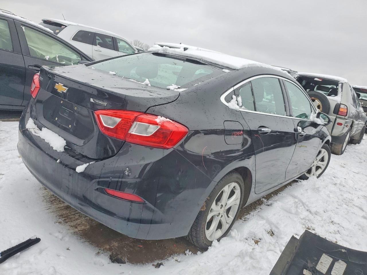 2017 CHEVROLET CRUZE PREMIER photo 3