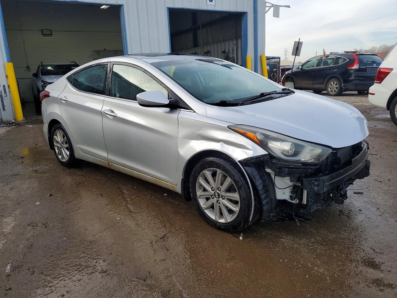 2015 HYUNDAI ELANTRA SE photo 4