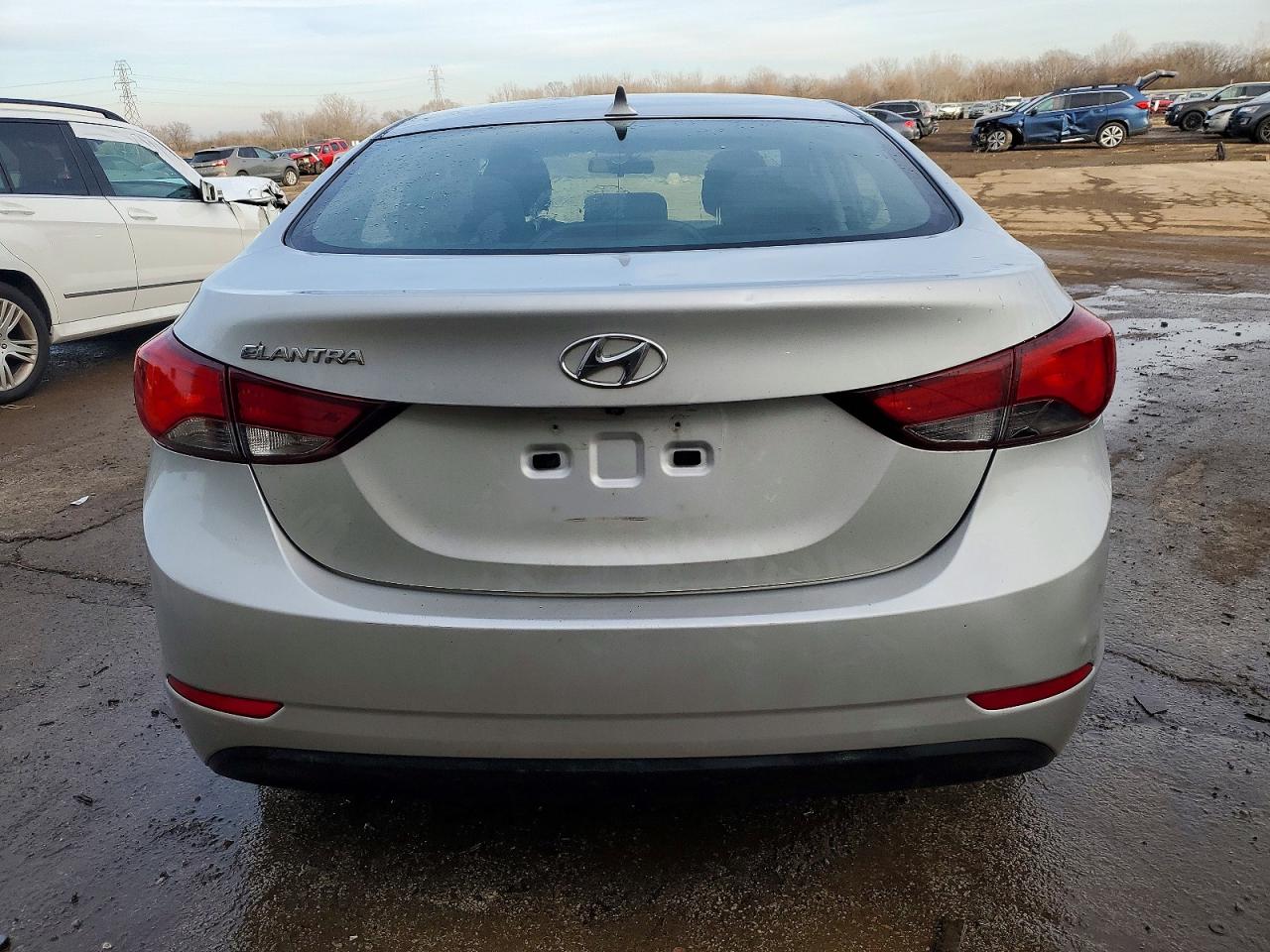 2015 HYUNDAI ELANTRA SE photo 6