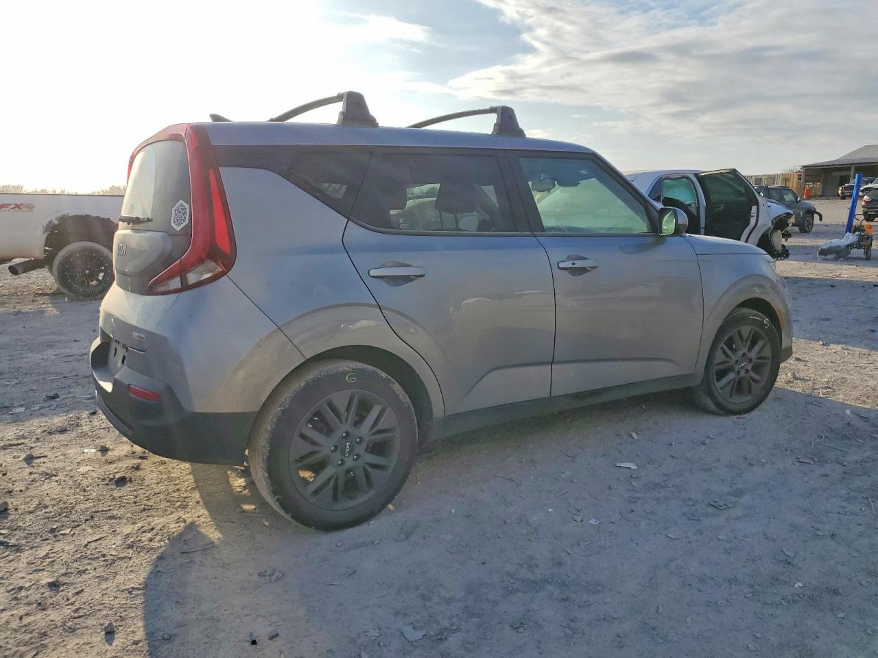 2022 KIA SOUL EX photo 3
