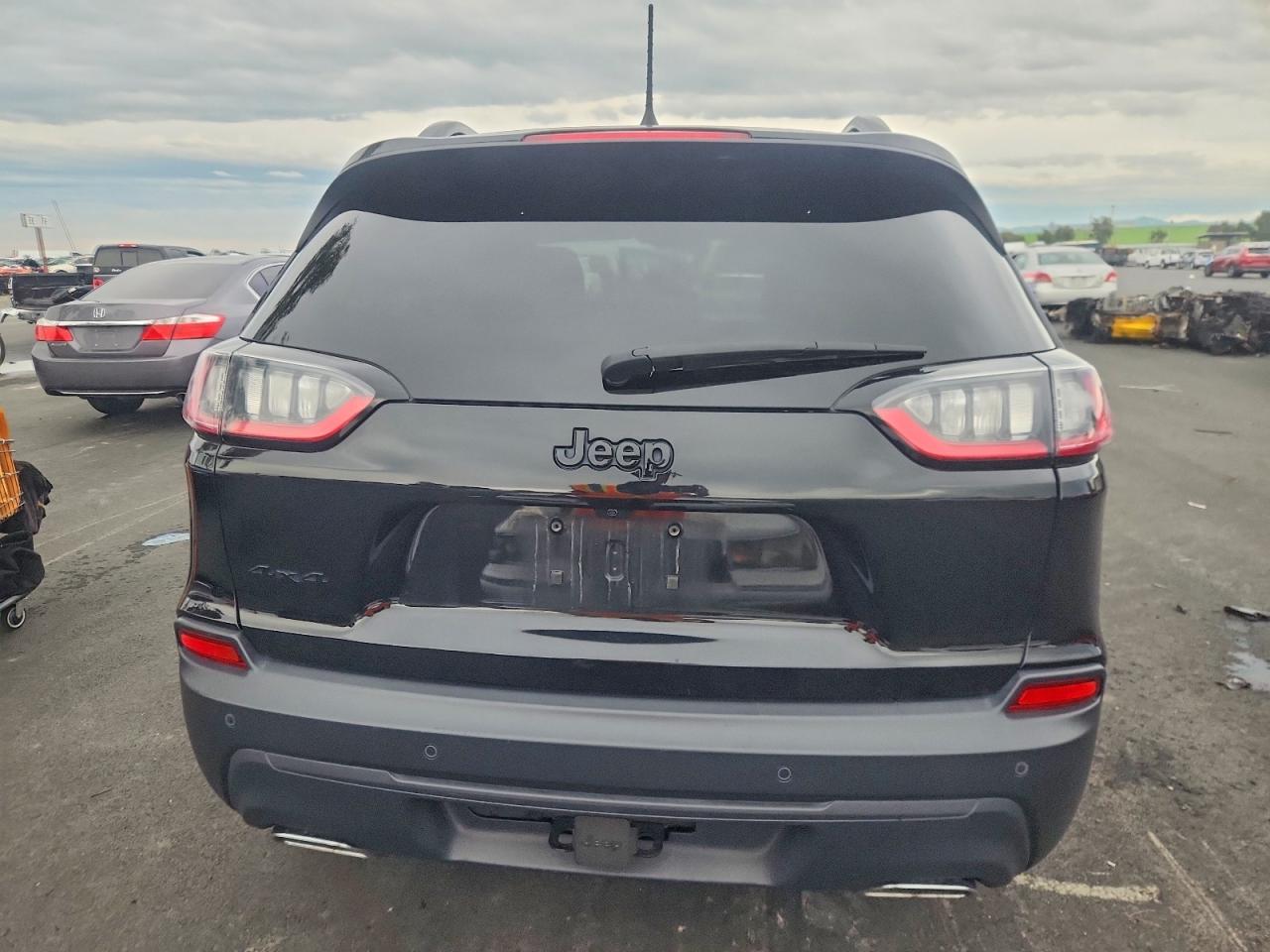 2019 JEEP CHEROKEE LATITUDE PLUS photo 6