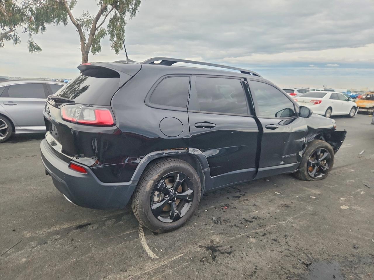 2019 JEEP CHEROKEE LATITUDE PLUS photo 3