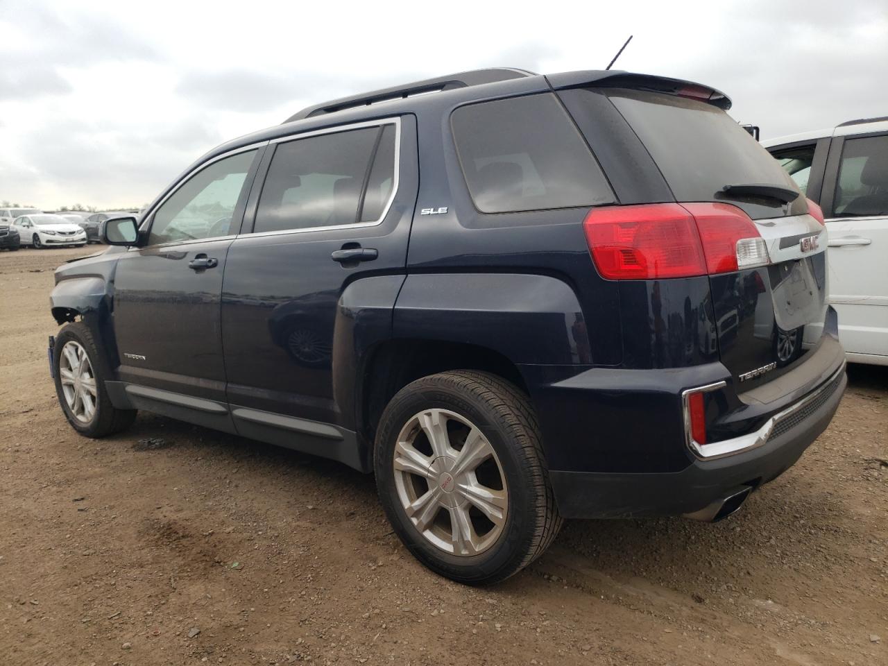 2017 GMC TERRAIN photo 2