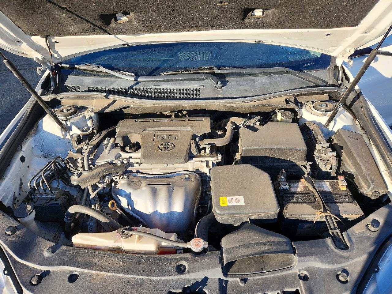 2017 TOYOTA CAMRY LE photo 11