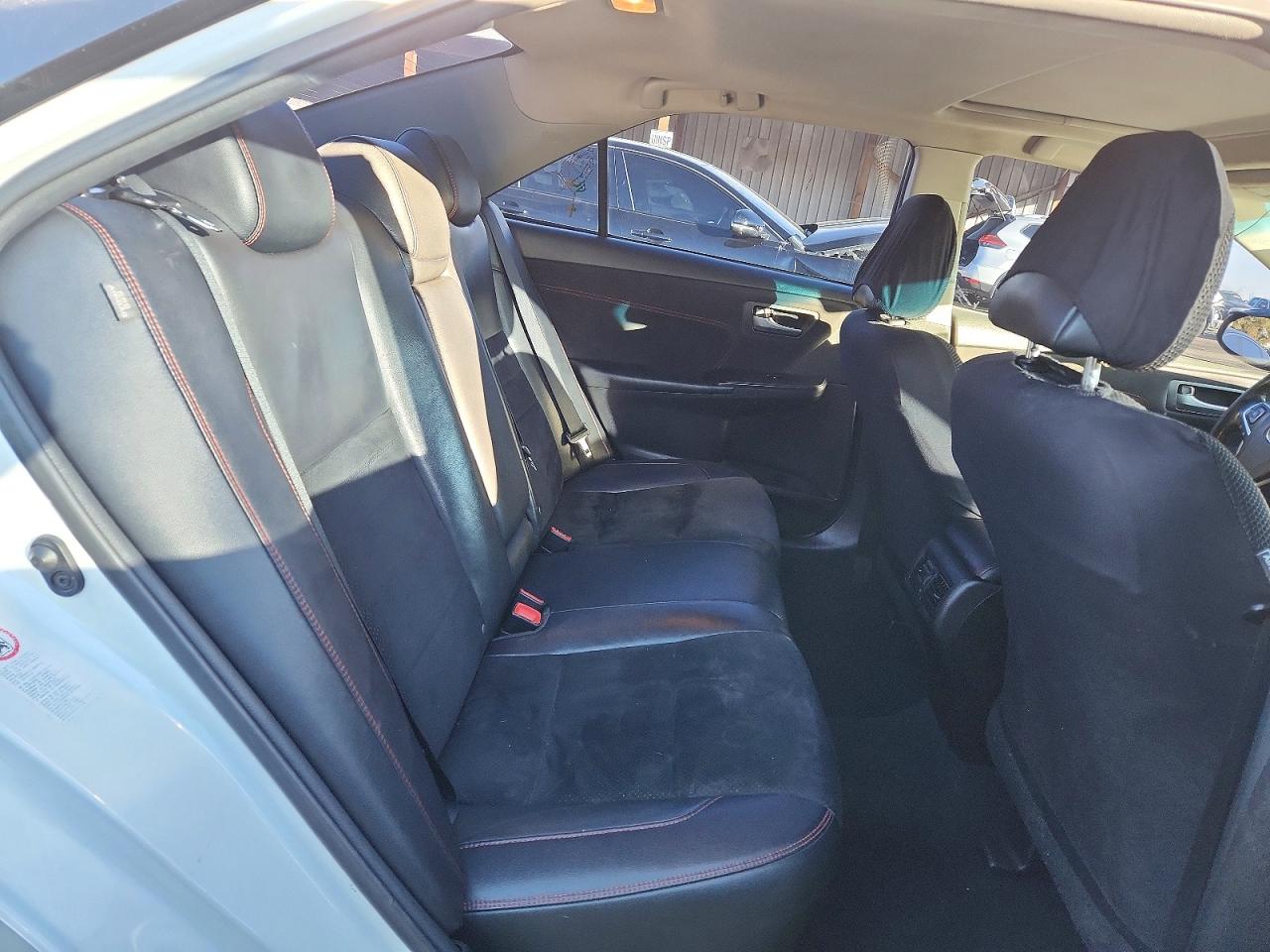 2017 TOYOTA CAMRY LE photo 10