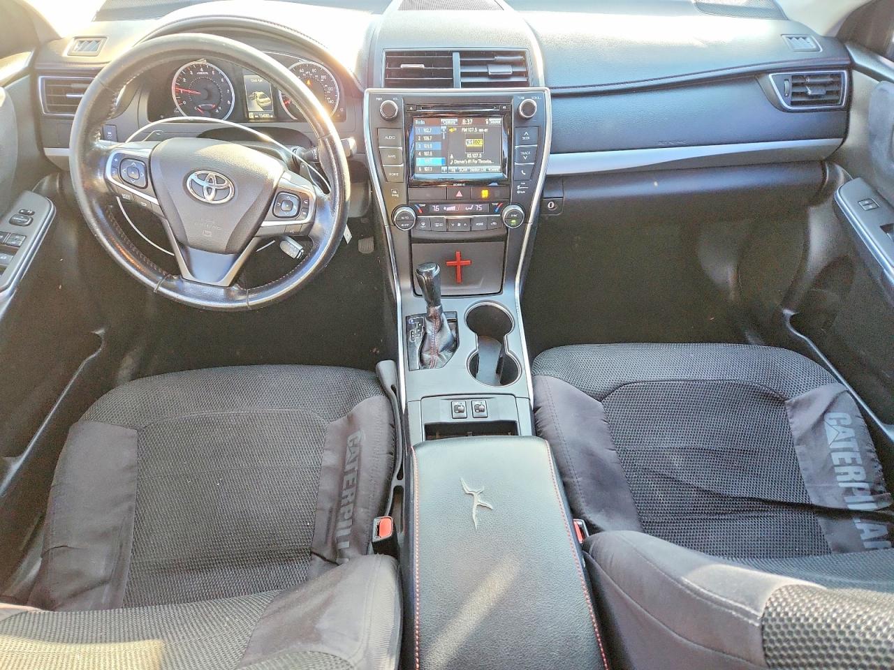 2017 TOYOTA CAMRY LE photo 8