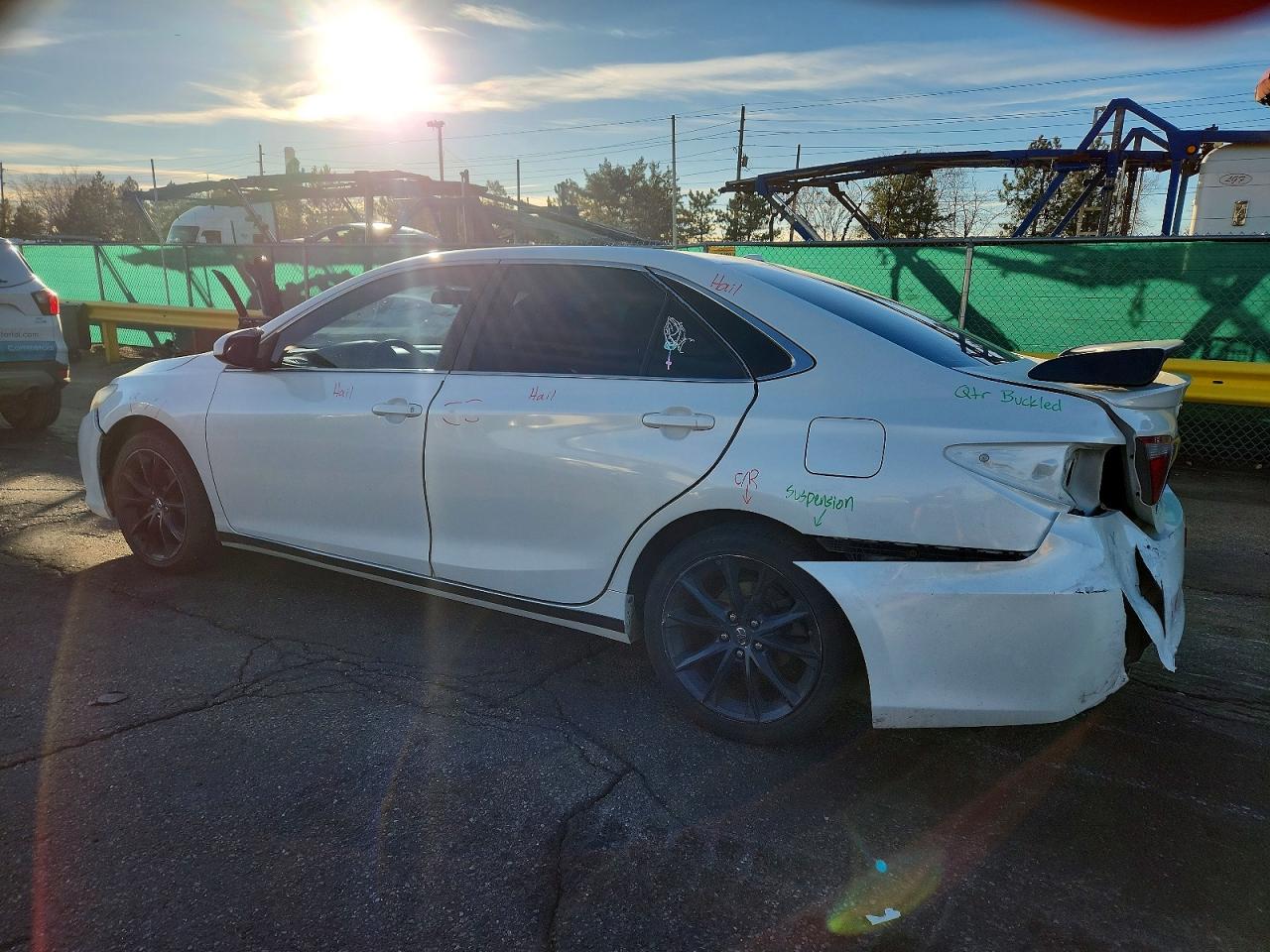 2017 TOYOTA CAMRY LE photo 2