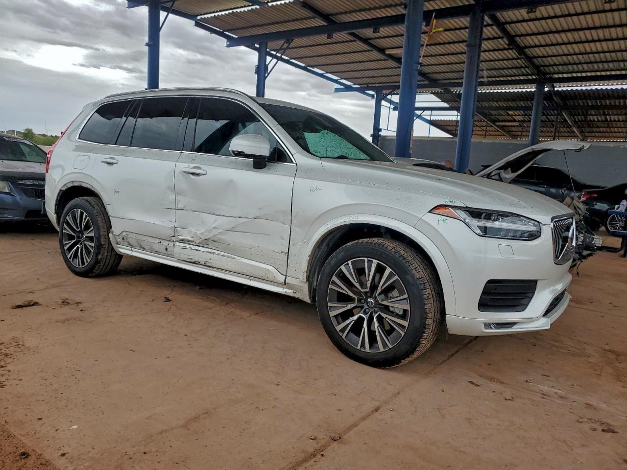 2021 VOLVO XC90 T6 MOMENTUM photo 4
