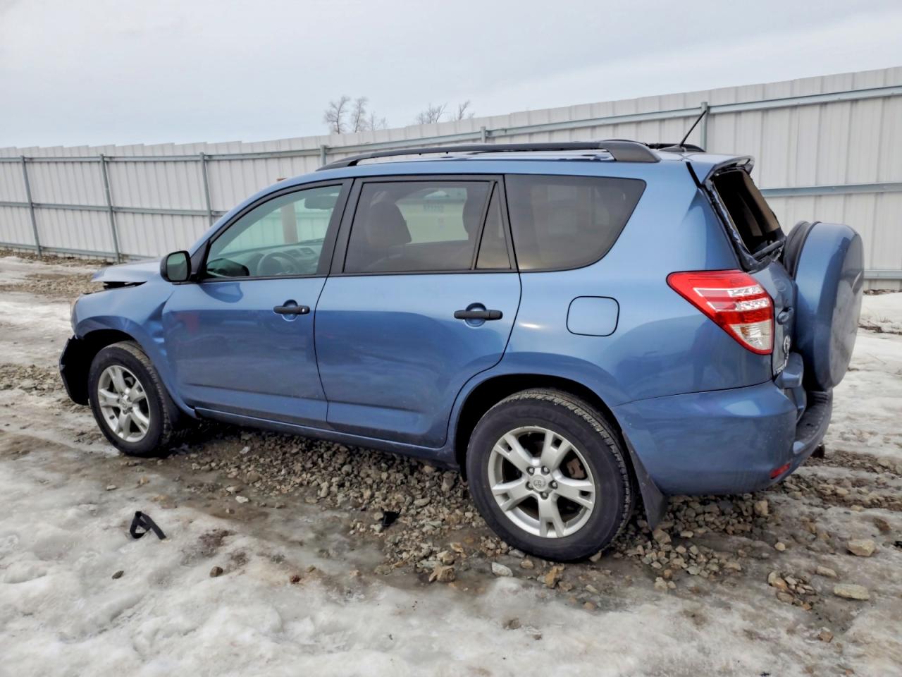 2010 TOYOTA RAV4 photo 2