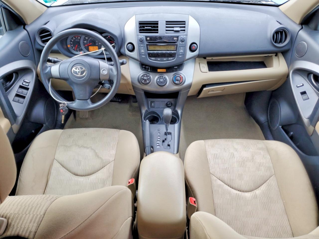 2010 TOYOTA RAV4 photo 8