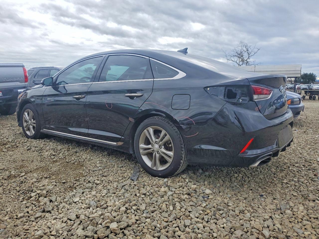 2018 HYUNDAI SONATA SPORT photo 2