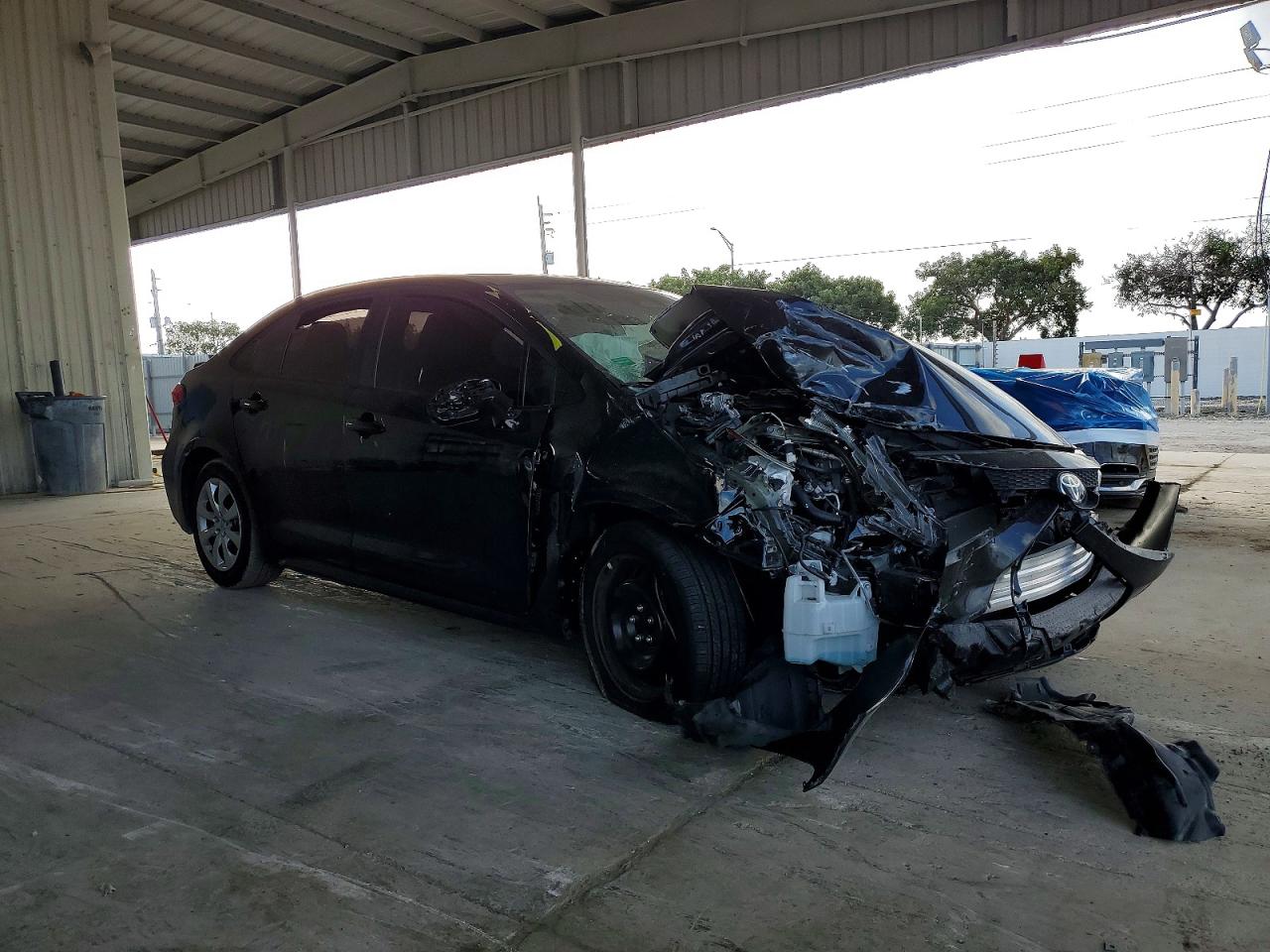 2023 TOYOTA COROLLA LE photo 4