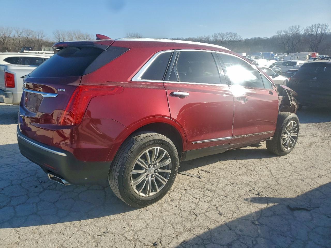 2017 CADILLAC XT5 LUXURY photo 3