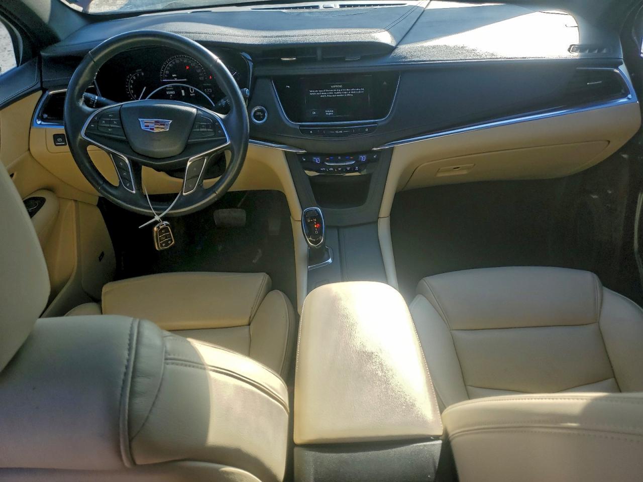 2017 CADILLAC XT5 LUXURY photo 8
