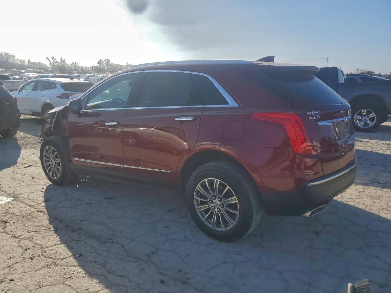 2017 CADILLAC XT5 LUXURY photo 2