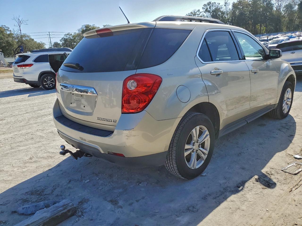 2013 CHEVROLET EQUINOX LT photo 3