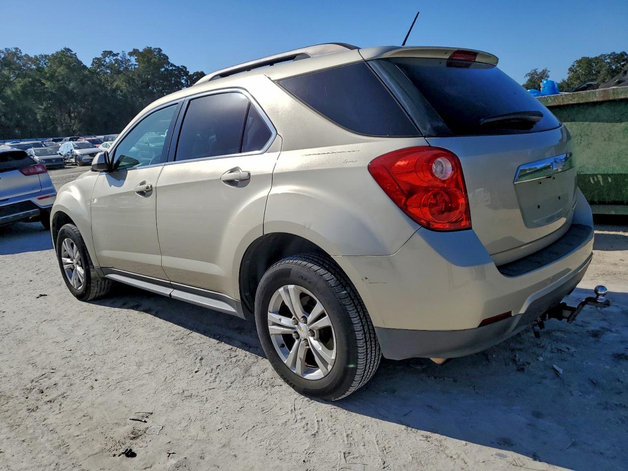 2013 CHEVROLET EQUINOX LT photo 2