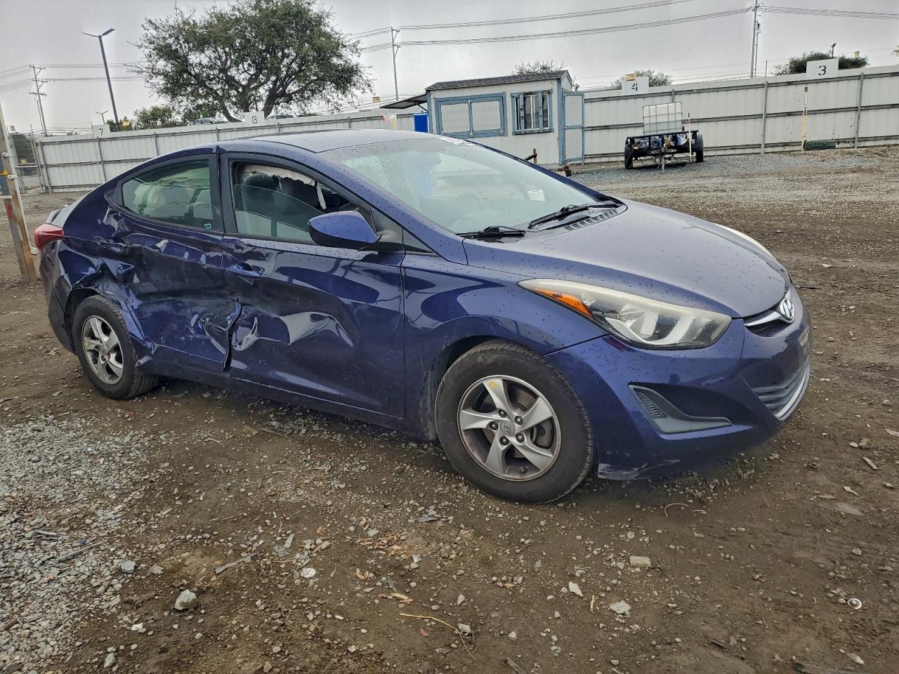 2014 HYUNDAI ELANTRA SE photo 4