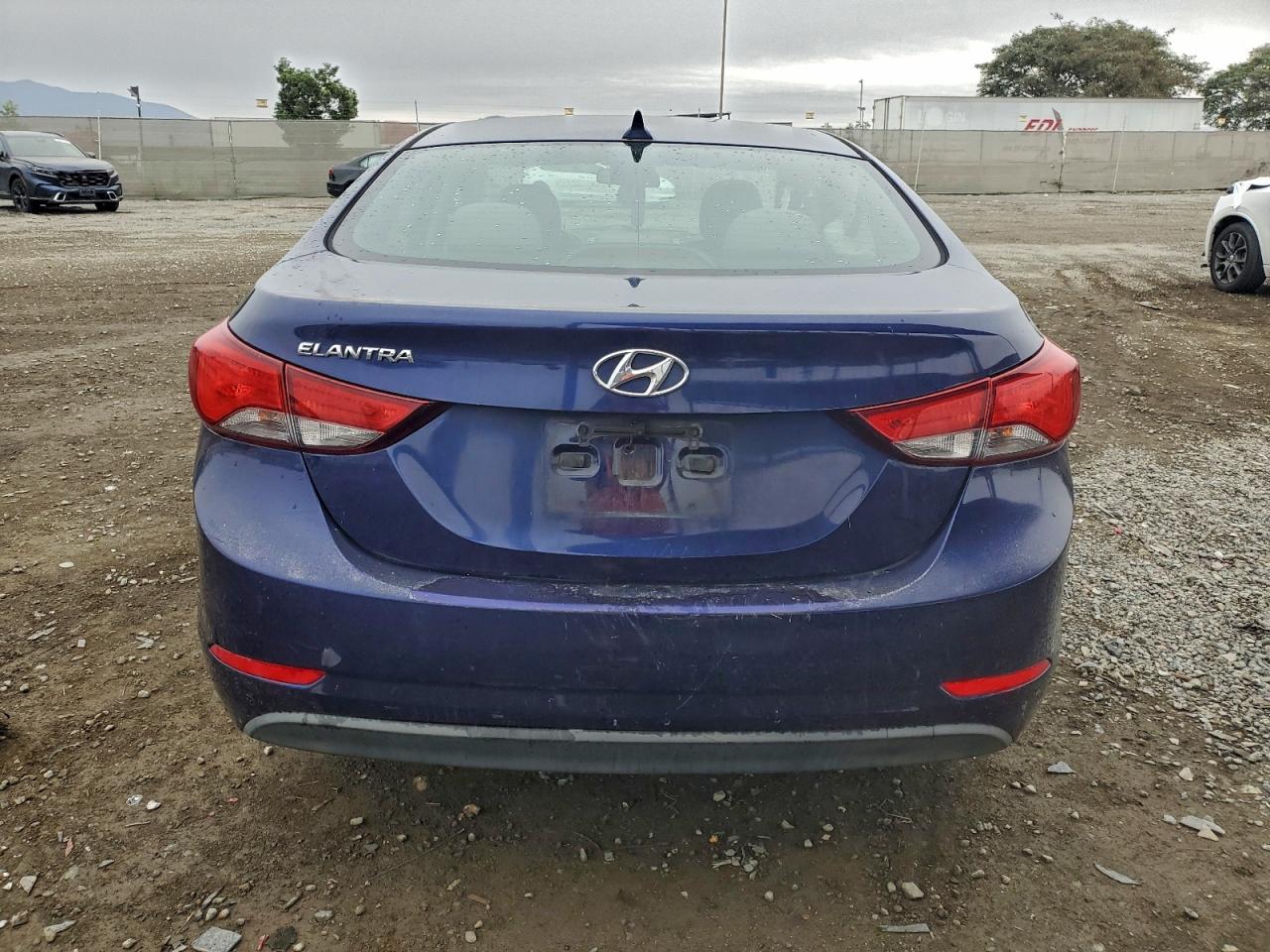 2014 HYUNDAI ELANTRA SE photo 6