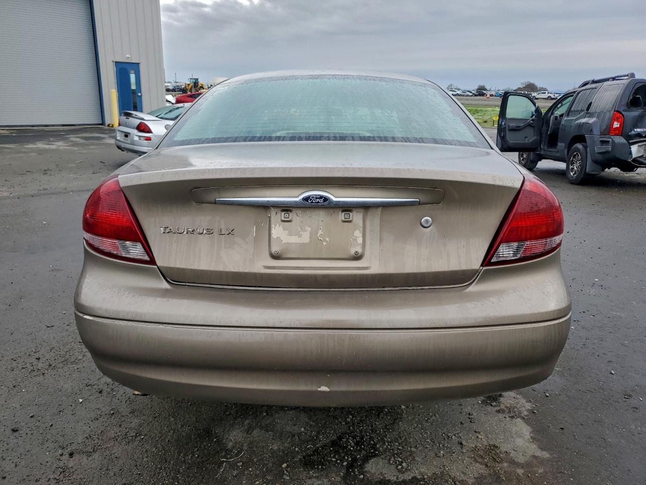 2004 FORD TAURUS LX photo 6