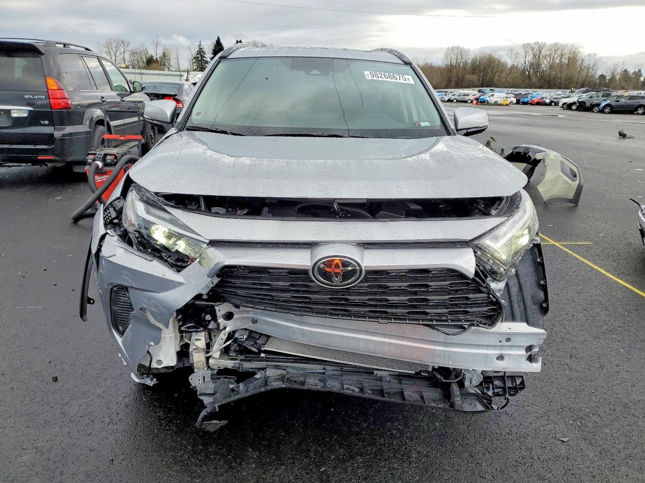 2025 TOYOTA RAV4 XLE photo 5