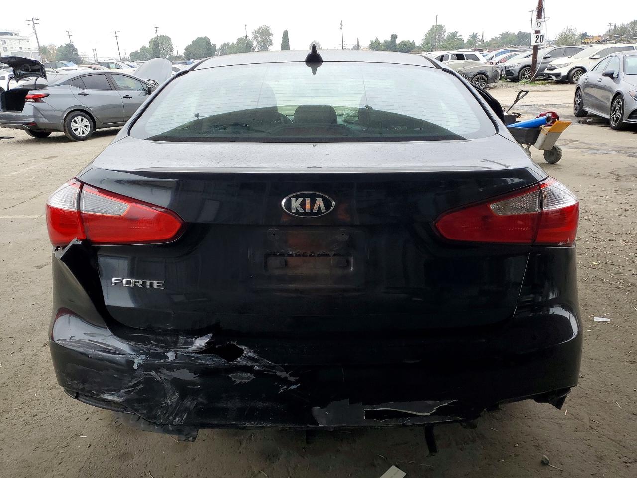 2015 KIA FORTE LX photo 6