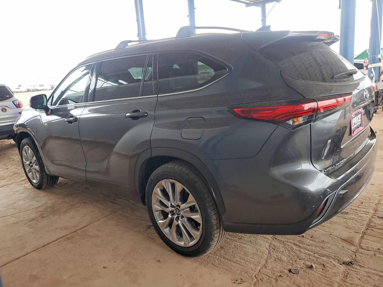 2020 TOYOTA HIGHLANDER LIMITED photo 2