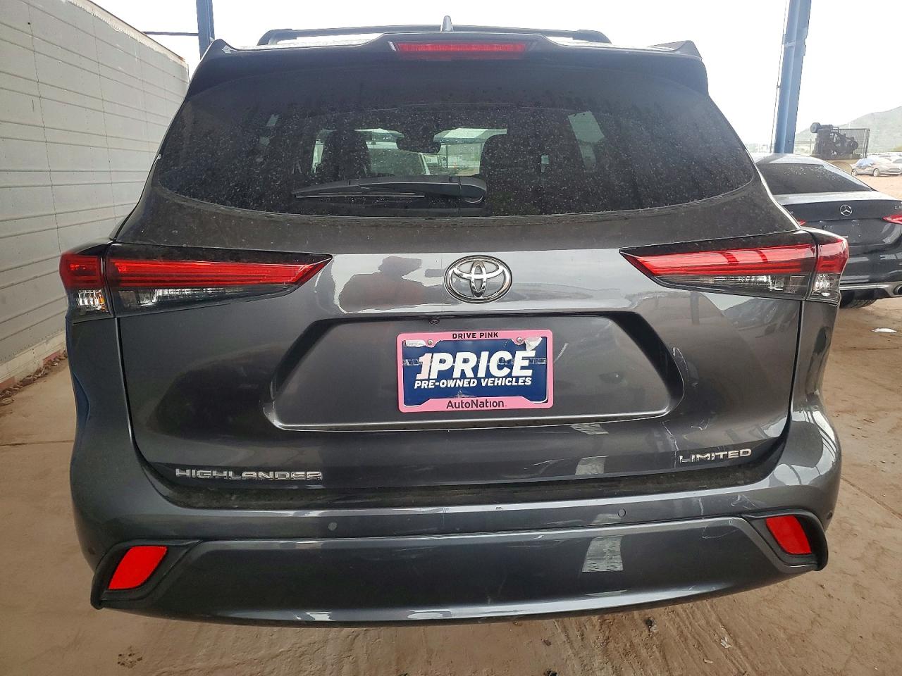 2020 TOYOTA HIGHLANDER LIMITED photo 6