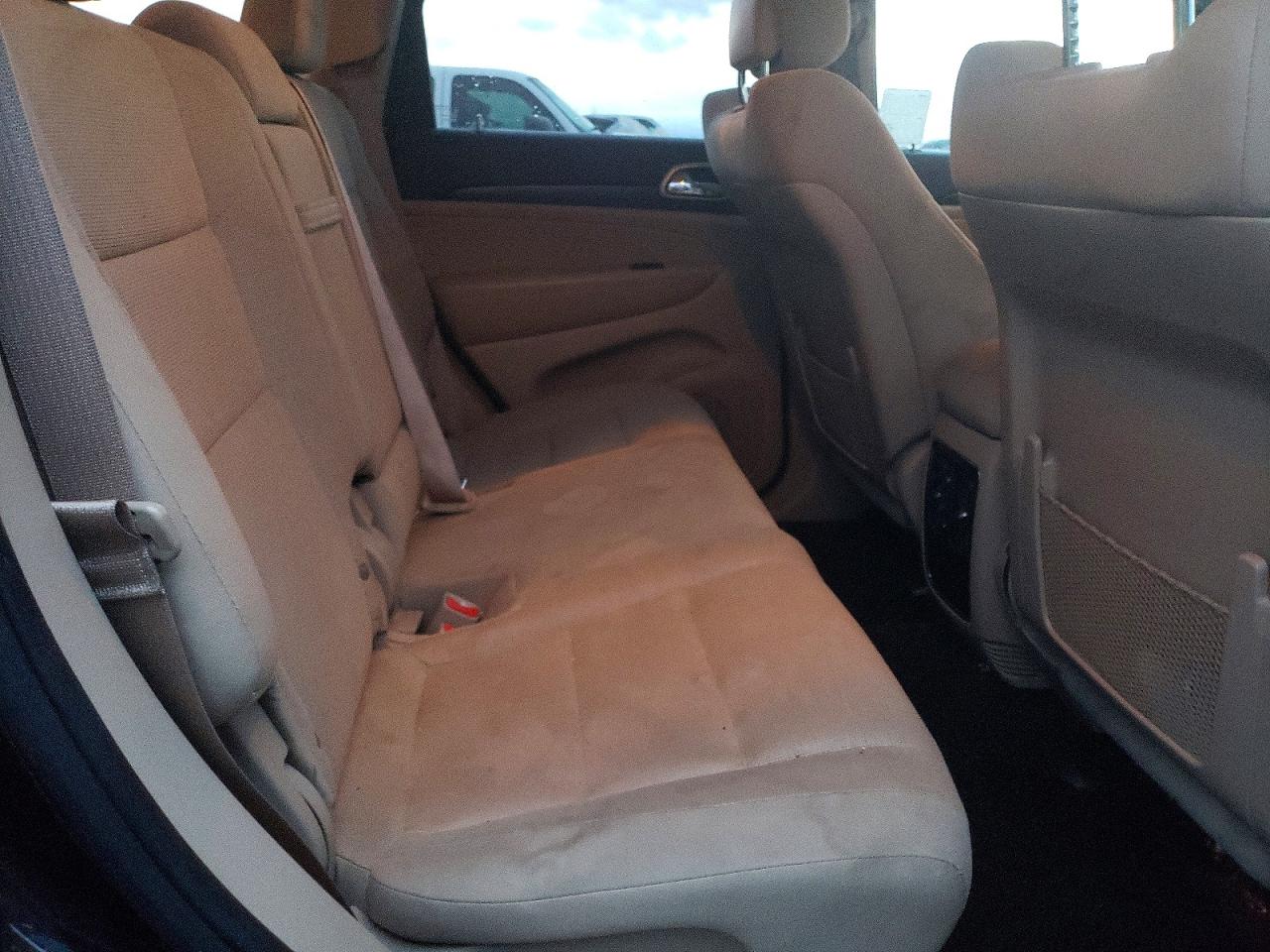 2015 JEEP GRAND CHEROKEE LAREDO photo 31