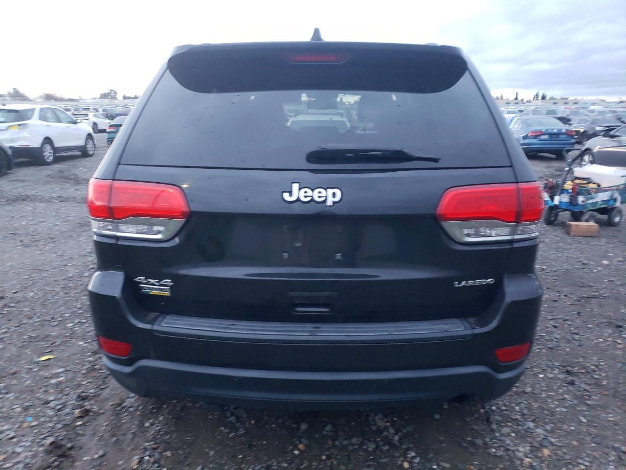 2015 JEEP GRAND CHEROKEE LAREDO photo 16