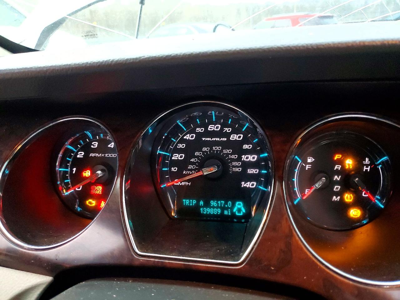 2011 FORD TAURUS LIMITED photo 9