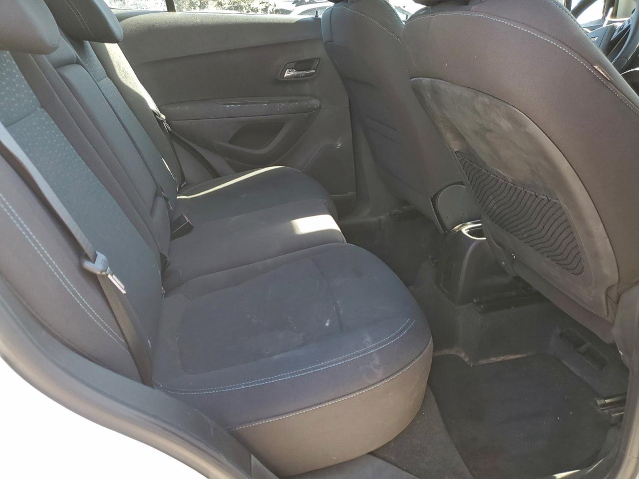 2015 CHEVROLET TRAX 1LS photo 11