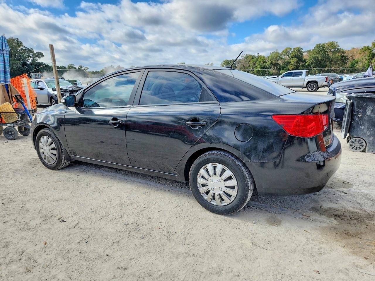 2010 KIA FORTE EX photo 2