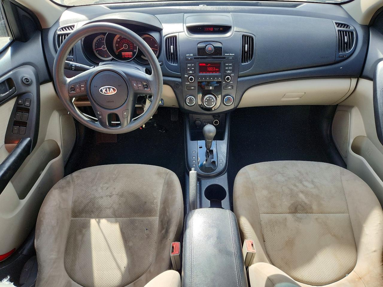2010 KIA FORTE EX photo 8