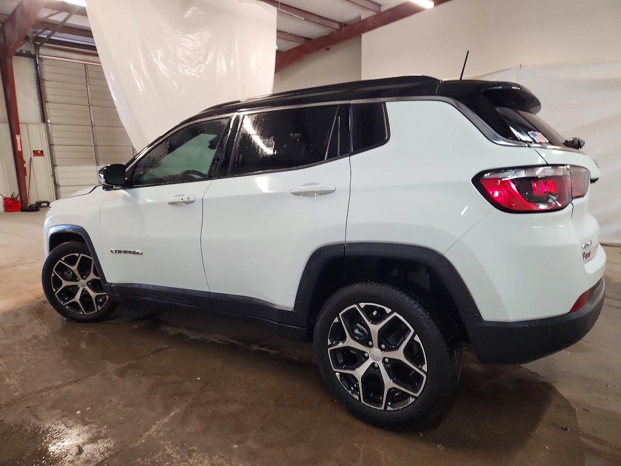 2024 JEEP COMPASS LIMITED photo 2