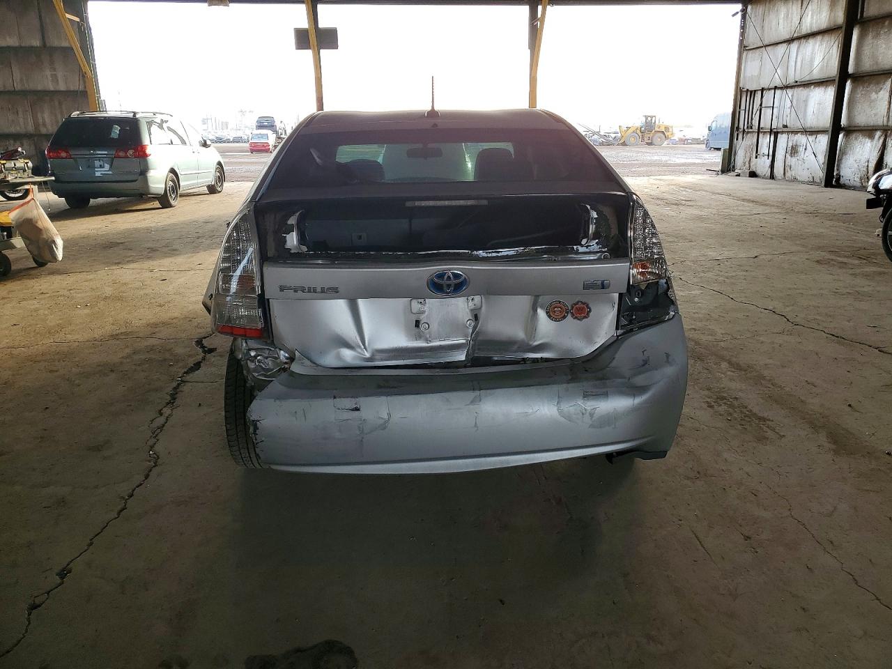 2011 TOYOTA PRIUS photo 6