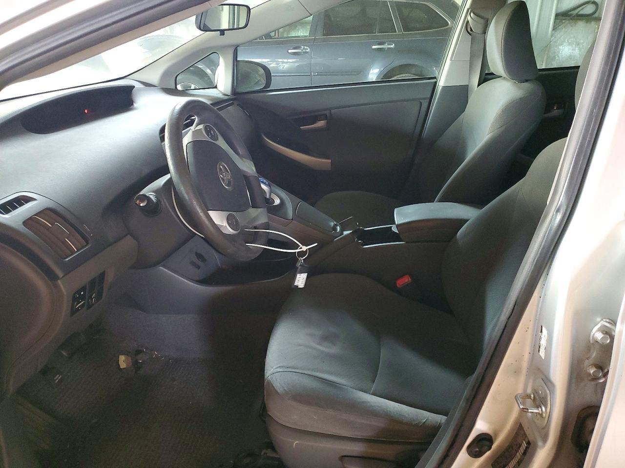 2011 TOYOTA PRIUS photo 7