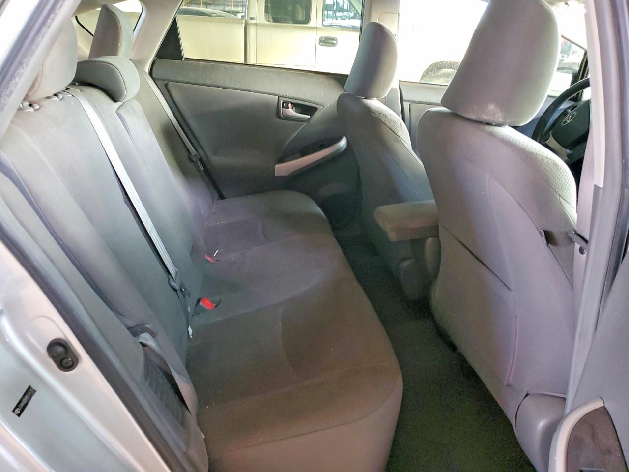 2011 TOYOTA PRIUS photo 10