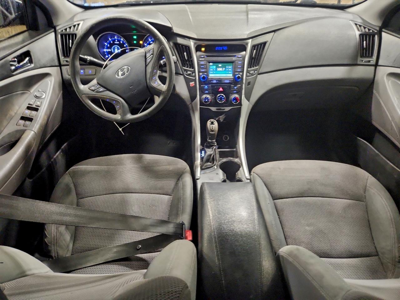 2014 HYUNDAI SONATA GLS photo 8